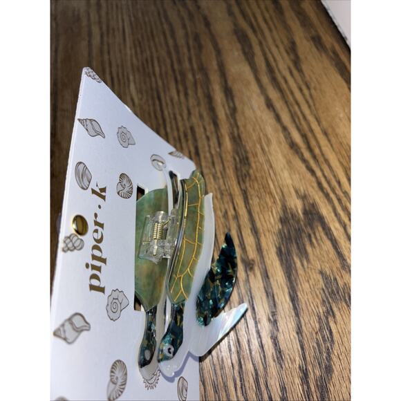 Piper K Sea Turtle Hair Clip Claw Aqua Green Blue Gold Mother of Pearl Style NEW - Picture 2 of 2
